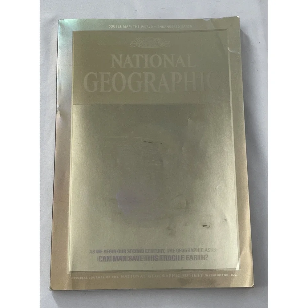 National Geographic Magazine - Hologram Cover December 1988 VOL: 174, NO 6 Good